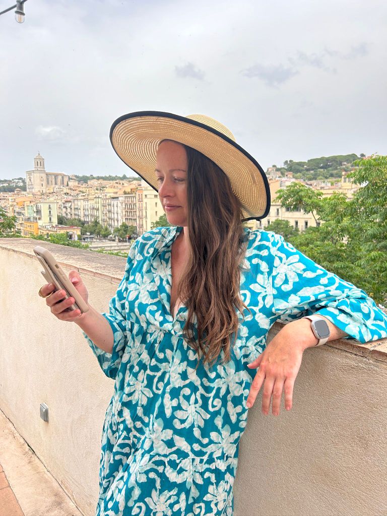 Meg Jerrard Girona Spain Phone (2)